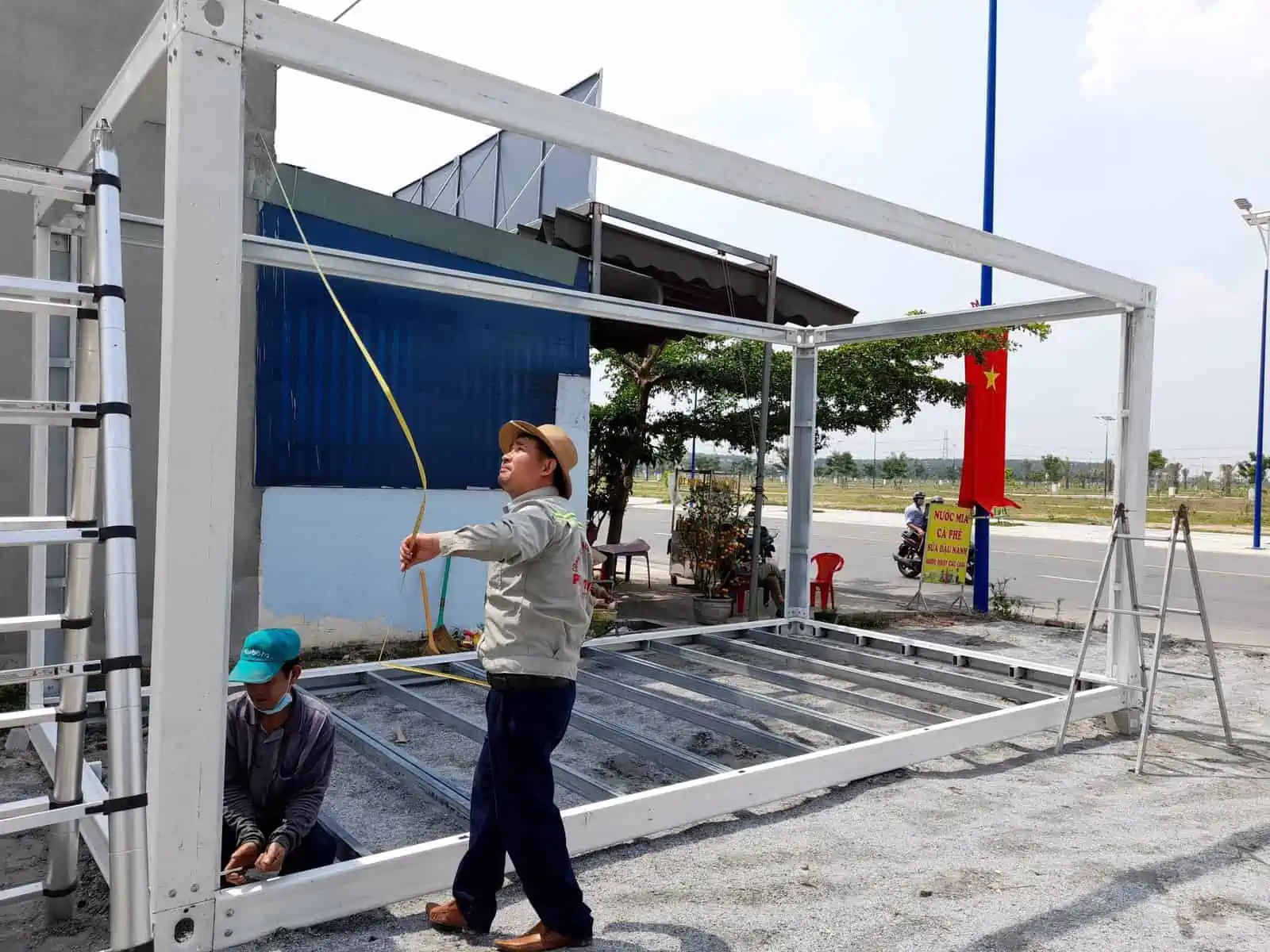 Thi công nhà lắp ghép container NG08 của Phước Thịnh