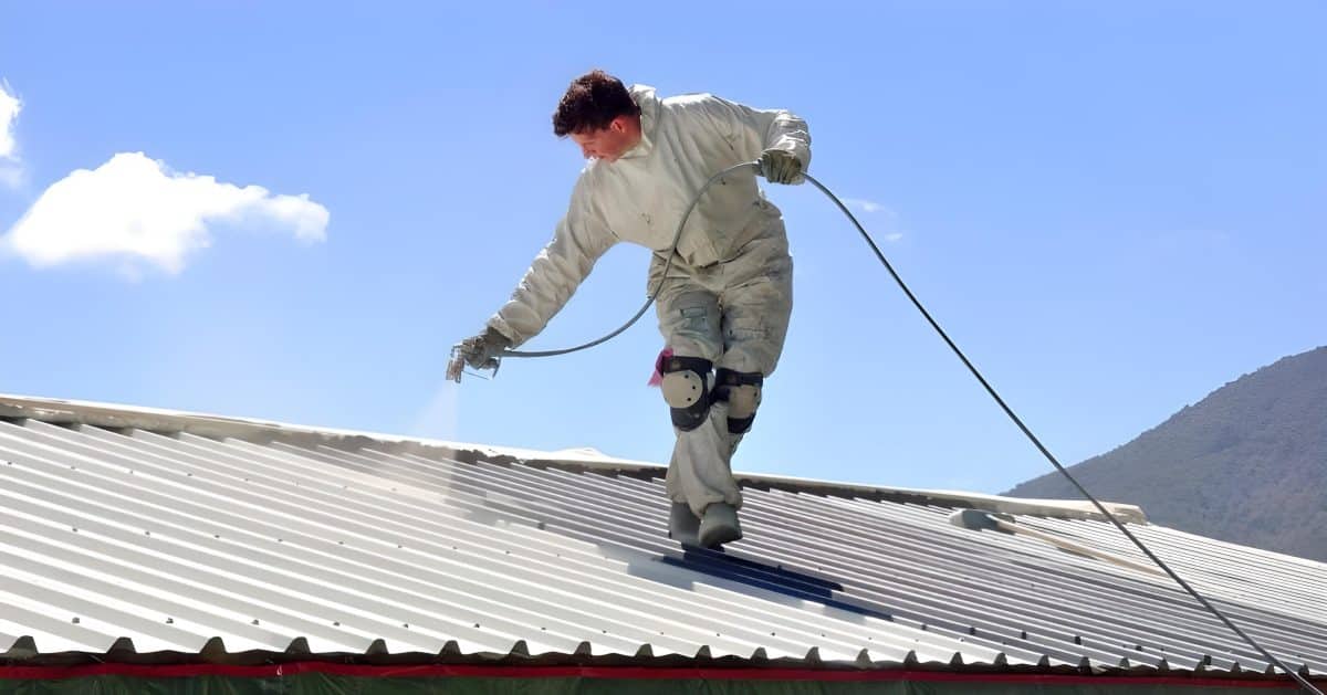 Sử dụng sơn cách nhiệt cho phần mái tôn nhà xưởng