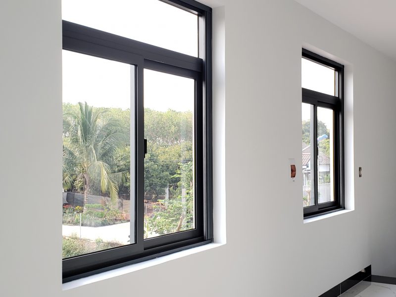 Cửa sổ mở lùa hệ 93 nhôm Xingfa