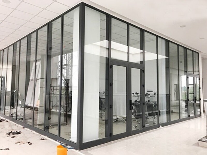 Đơn vị thi công vách ngăn nhôm kính Xingfa tại TP.HCM