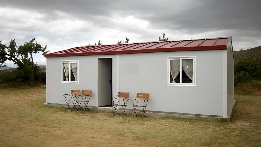 Mái tôn cách nhiệt ba lớp cho nhà lắp ghép ở khu vực nắng nóng