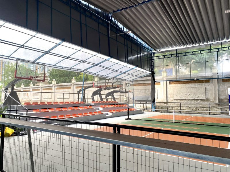 Cụm sân pickleball có khán đài và mái che do Phước Thịnh Group thi công