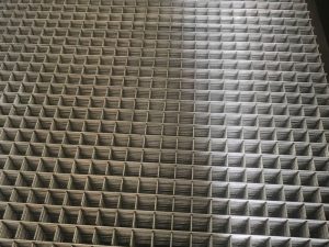 Lưới thép hàn bề mặt sáng bóng dùng trong xây dựng và dân dụng.